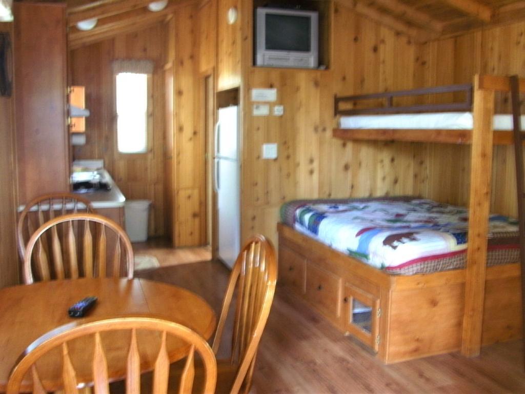 Bend-Sunriver Camping Resort Studio Cabin 6 外观 照片